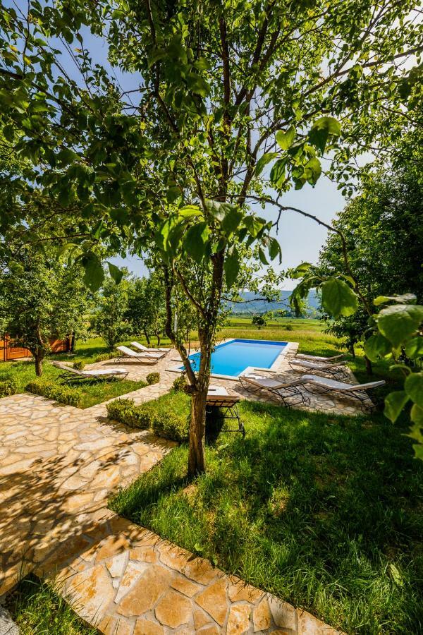 Beautiful Cottage With Heated Pool For 22 Ppl Plaški 外观 照片